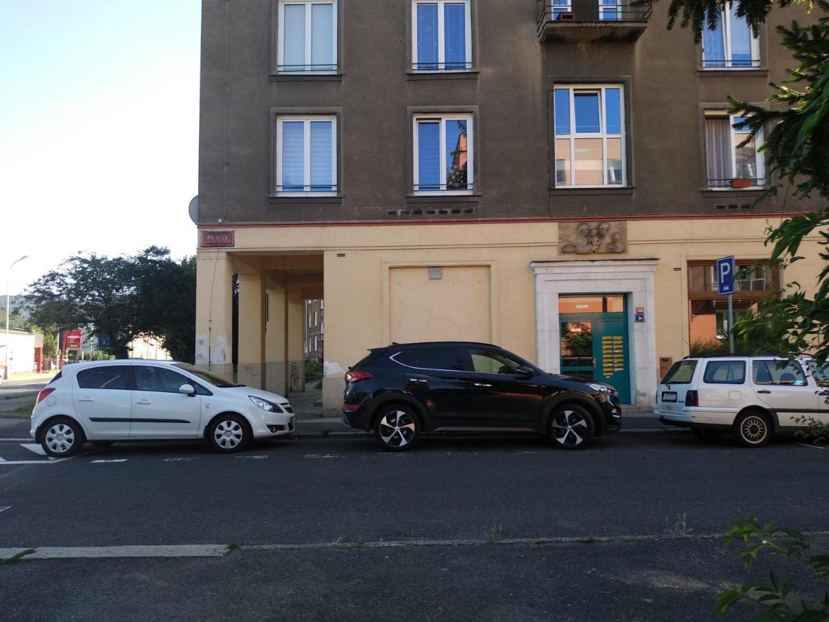 Lucka Apartment Usti nad Labem Bagian luar foto